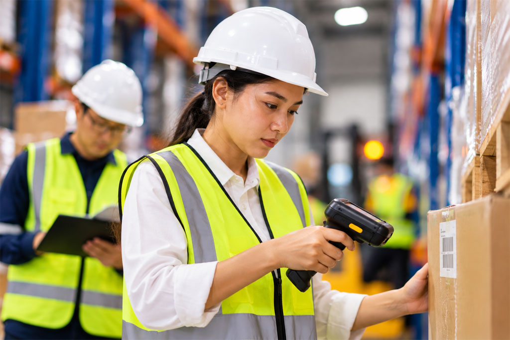 Peak Season Onboarding: Getting Temp Workers Productive in One Shift